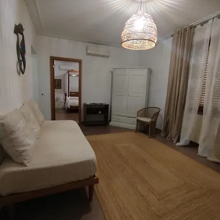 Beblungomareolbia Guest house *